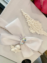 Load image into Gallery viewer, Custom Rose Box - Regular Size
