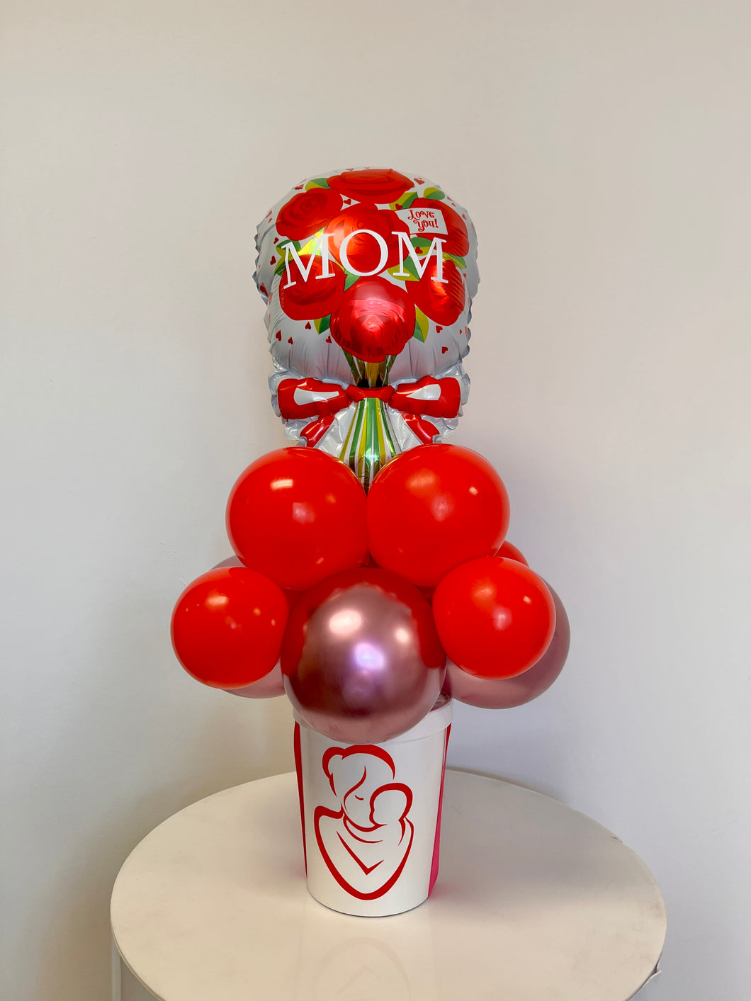 Mini Balloon Cup with Macaroons